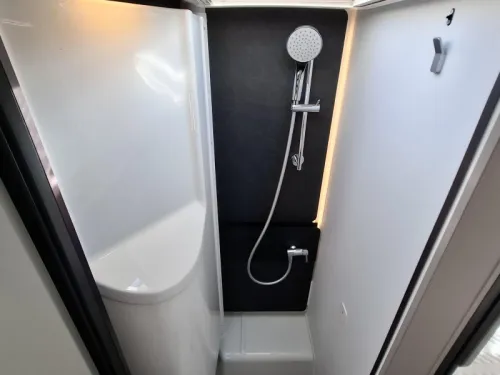 Adria Compact Supreme DL 2027 FULL Option Black ed Foto: 17