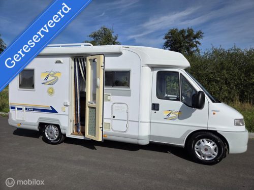 B&uuml;rstner T600 Perfilada 2000 ☆TV, Cruise, cama fija☆ foto: 2
