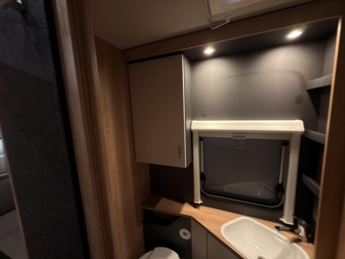 Knaus Sport Platinum 500 EU Platinum+Boden+1800KG Foto: 11