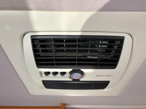 Knaus Travel-Liner 2XAirco,Fixed bed,Pull-down bed photo: 19