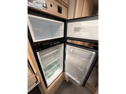 Sunlight T 68 Adventure Edition SINGLE BEDS photo: 10