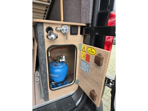 Knaus BoxDrive 680 ME posible off-grid, lleno de extras foto: 15