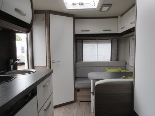 Knaus Sport Silver Selection 400 QD MIT RANGIERHILFE UND VORZELT Foto: 4