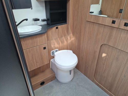 Chausson 640 Titanium Line 2027 Raumwunder auf 6,99 Foto: 13