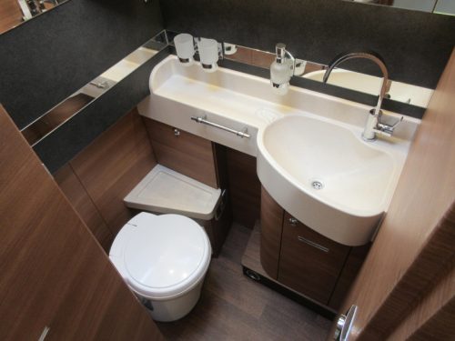 Carthago Chic C-Line I 4.9 LE AUTOMAAT DUBBELE BODEM  Foto: 19
