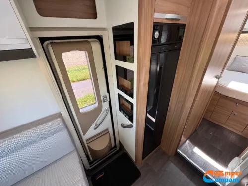 Adria Matrix 640 DC Queensbed / Face to face  photo: 14