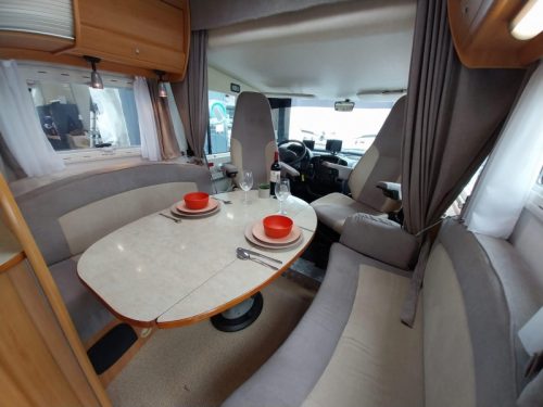 Hymer Eriba mit 44497 km und Dachklimaanlage Foto: 3
