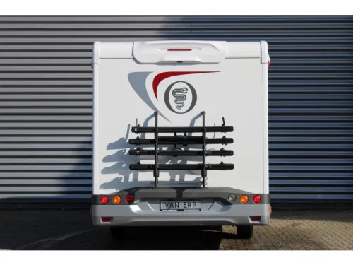 Elnagh Baron 573 Automatic Single Beds photo: 20