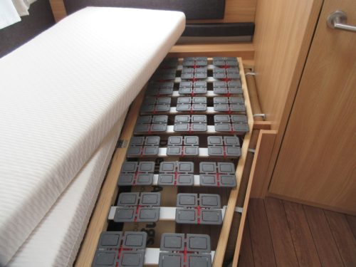 Knaus Sudwind 450 FU GEPFLEGT UND MIT RANGIERHILFE  Foto: 6