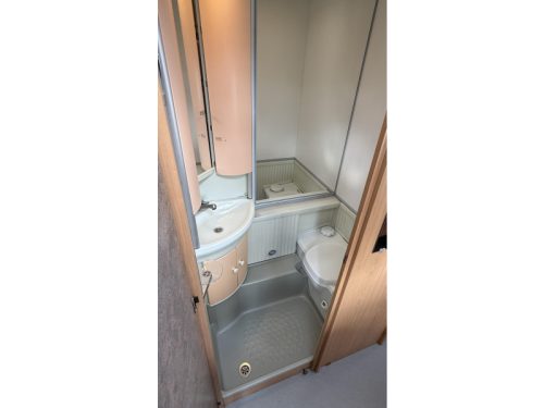 B&uuml;rstner Avanti 460 rondzit zit toilet photo : 5
