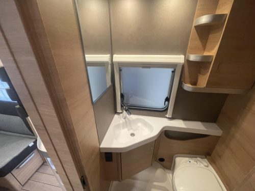 Knaus Sudwind Black Selection 540 UE +floor heating+extra awning photo: 18