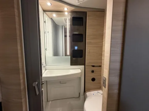 Knaus Van TI Plus 650 MEG Levelsysteem / automaat  foto: 16