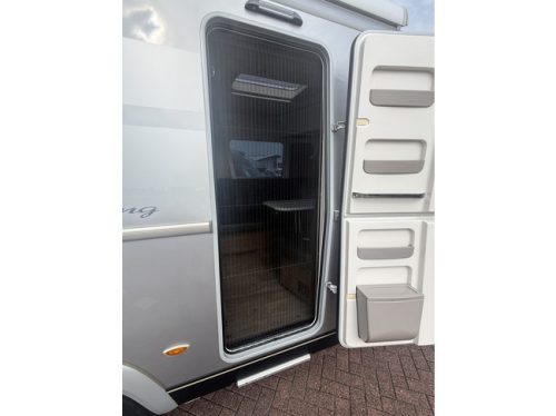 Eriba T 820 (TOURING 820) full options EP level syst&egrave;me lits jumeaux XT mover Truma panneaux solaires 2x climatisation de toit Dometic antenne satellite &eacute;lectrique photo : 3