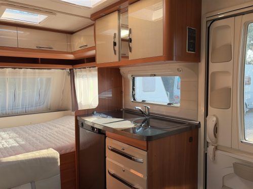 Hobby On Tour 390 SF Mover/Awning/Bike rack photo: 4