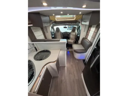 Chausson Welcome 728 EB French bed Pop-top roof 42000 km photo: 13