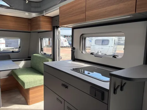 Eriba Feeling 442 Lulea Leaf Elegance package. photo: 11