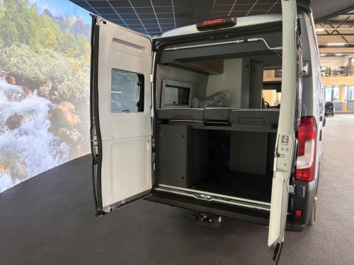 Adria Twin 640 SLB 60 Years / 180pk Automatik Foto: 6