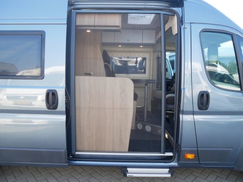 Clever 6.40 Mtr Buscamper, Maxi Chassis, Low Single Beds!! photo: 21