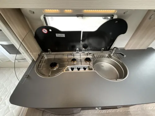Hobby De Luxe Edition 440 SF MOVER-VOORTENT-LUIFEL Foto: 8