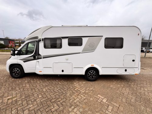 Knaus Sun Ti 700 LX Premium with Queen bed photo: 4