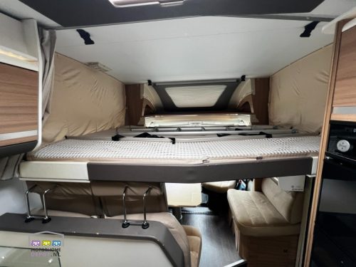 Adria Matrix M 670 SL L&auml;ngs- und Hubbett  Foto: 9