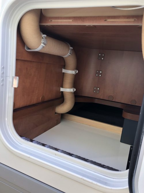 Carthago Chic C-Line i50 QUEENSBED HEFBED photo: 17