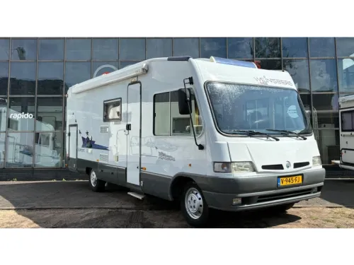 Weinsberg Komet 680 MQ,Fixed bed,Pop-top roof  photo: 2