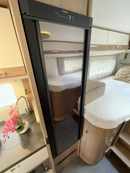 Carthago Malibu 430 LE SINGLE BEDS+POP-TOP ROOF 6.90M BEARLOCK photo: 9