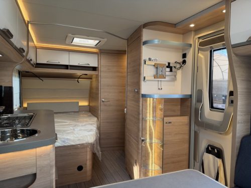 Knaus SUDWIND 450 FU Black Selection Campovollo grey / 50% Deals photo: 9