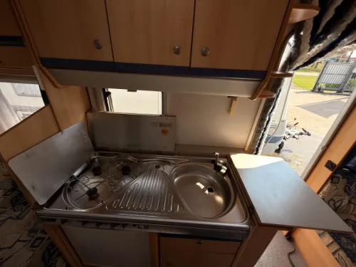 Eifelland Sunshine 460 Vorzelt+Reserverad  Foto: 14