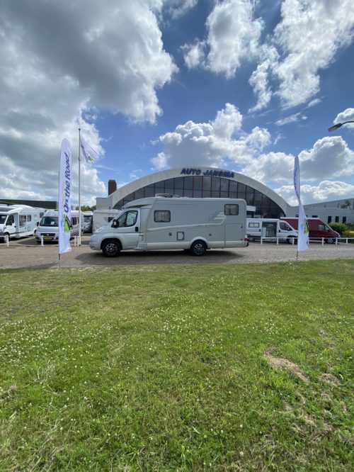 Hymer T 674 SL  2.3  MultiJet 160 HP,  Semi-integrated,  2  Single beds,  Engine air conditioning, Aut. dish    etc. Year of manufacture 2011 Camper Centrum On the Road at the Noorderringweg 4 in Marum. photo: 27