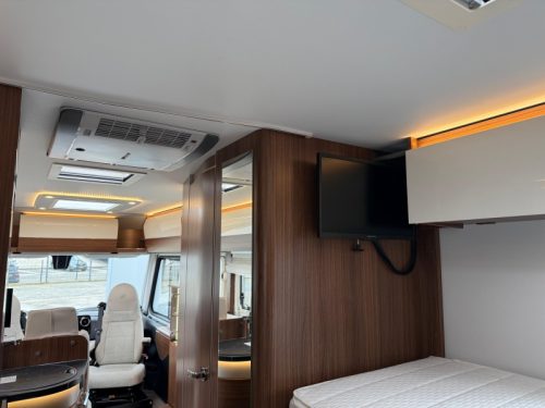 Hymer B-MC I 600 Without Pop-top Roof FullOptions photo: 11