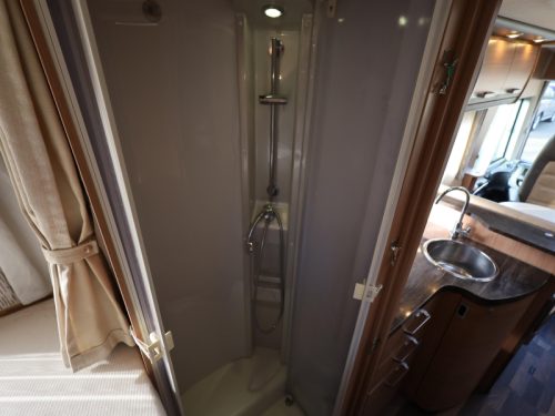 Knaus Sky I 700 LEG Automatic - without drop-down bed photo: 13