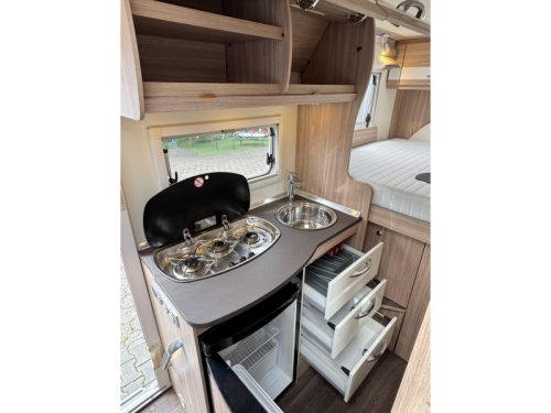 B&uuml;rstner Travel Van T 590 - compact 599 cm  photo: 10