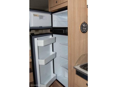 Sunlight T67 Single beds and Pop-top roof photo: 16