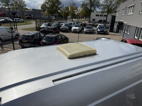 P&ouml;ssl weinsberg X-cursion 505 pop-top roof 135 hp van conversion air conditioning 4 berths towbar kitchen webasto auxiliary heater bike rack photo: 7