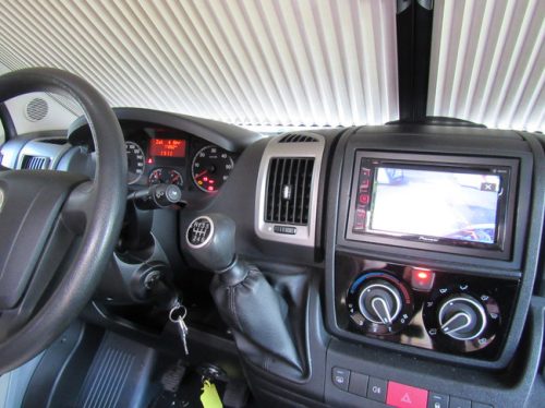 Challenger VANY 02 S Prestige Van conversion Fixed bed Year of manufacture12-2012 photo: 7