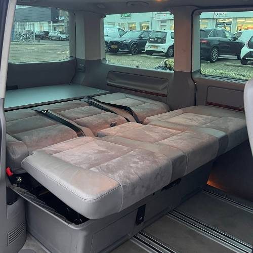 VOLKSWAGEN MULTIVAN TDI 128 KW 2.5 AUT photo: 9
