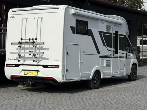 Adria Matrix Plus 670 SC Cama Queen - AUTOM&Aacute;TICO foto: 4