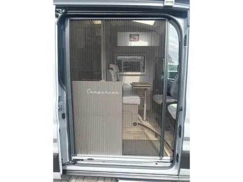 LMC Innovan 590 Dakar Edition photo: 9
