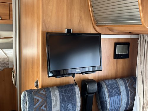 Hymer B630 STARLINE AUTOMAAT DWARSBED+HEFBED BEARLOCK MAXFAN Foto: 19