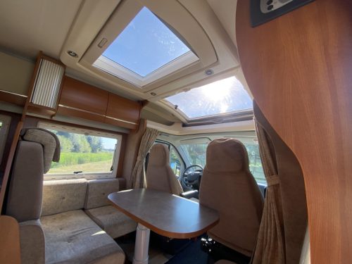 Challenger Mageo 118 large double bed  photo: 22