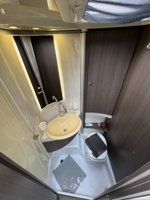 B&uuml;rstner Viseo I 700 2X DINETTE + HUBDACH EINZIGARTIGE AUFTEILUNG! Foto: 9