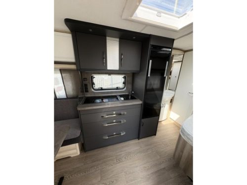 Hobby De Luxe 460 UFE Model 2027 photo: 5