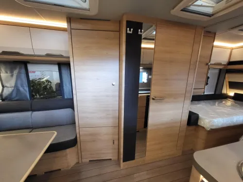 Knaus Sudwind Black Selection 500 EU disponible en stock photo : 6