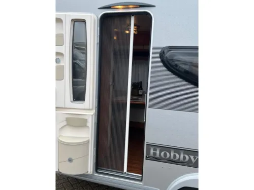 Hobby La Vita 400 SF Rangierhilfe, Vorzelt, Fahrradtr&auml;ger  Foto: 10
