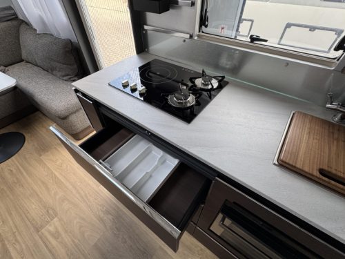 Adria Alpina 583 UL photo : 12
