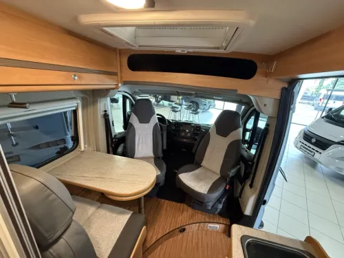 P&ouml;ssl Roadcamp R 540 Compact 70000 km Airco photo: 13