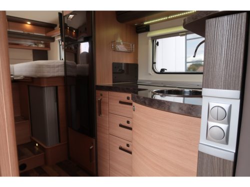 Knaus Sky Wave 700 MEG MIT AUTOM. LEVELSYSTEM Foto: 4