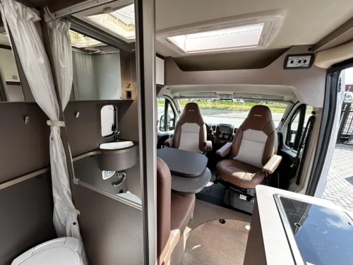 B&uuml;rstner City Car 540 Querbett/5.40m/2020/Euro6 Foto: 8